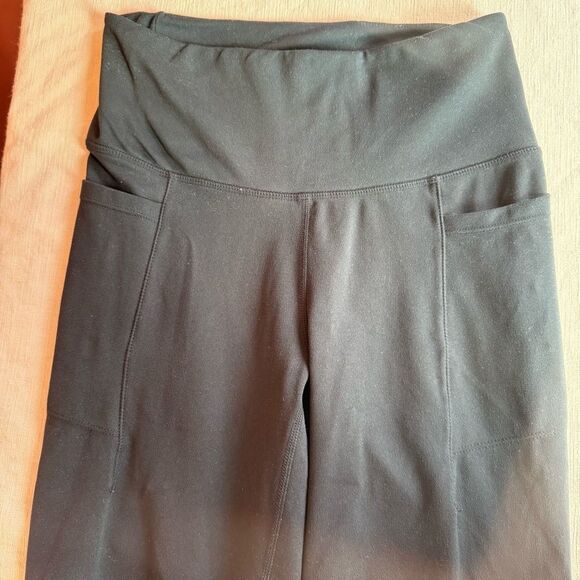 NWOT Jockey Active Yoga Pants Small Pockets Flare Leg Athleisure Black - Picture 3 of 8